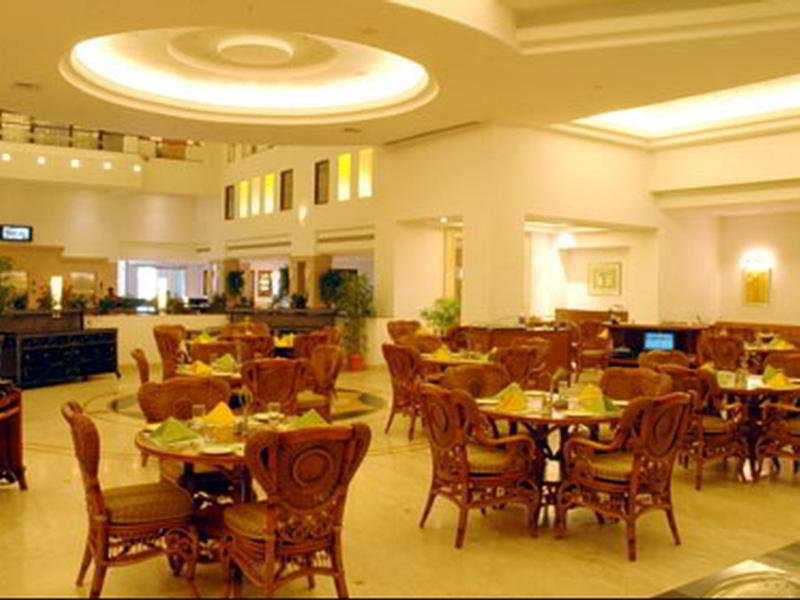 Greenpark Chennai Esterno foto The Grand Hotel