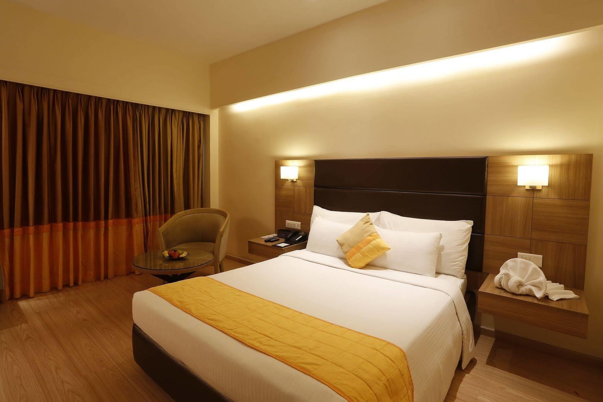 Greenpark Chennai Esterno foto A room at the hotel