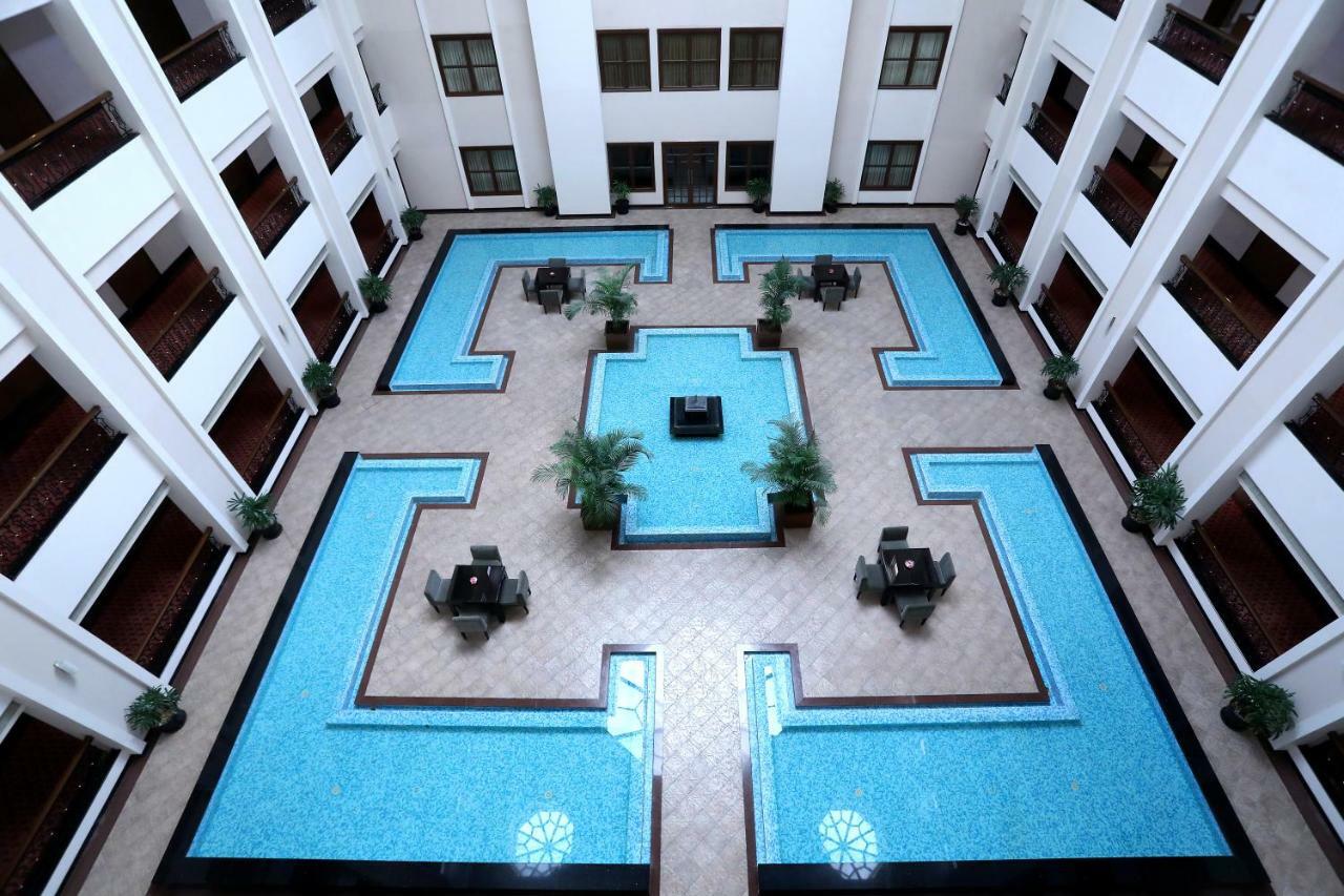 Greenpark Chennai Esterno foto The interior of the hotel